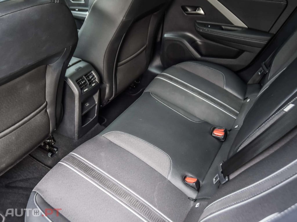 Opel Astra Sports Tourer 1.2 T GS