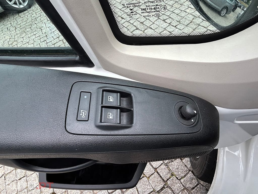 Peugeot Boxer 2.2 BlueHDi 333 L2 CD