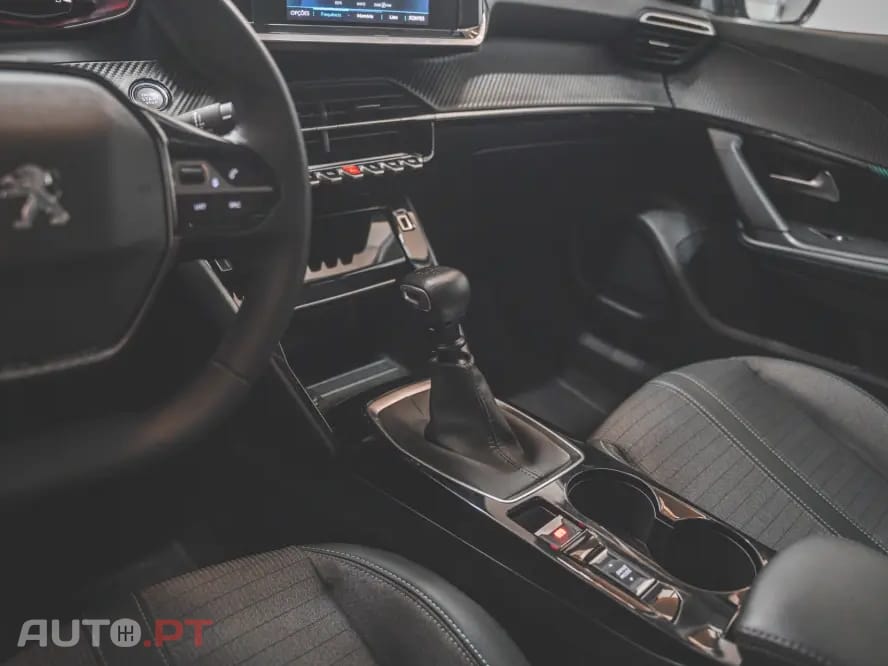 Peugeot 2008 1.2 PureTech Allure