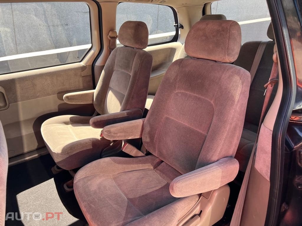 Kia Carnival 2.9 CRDi EX Confort