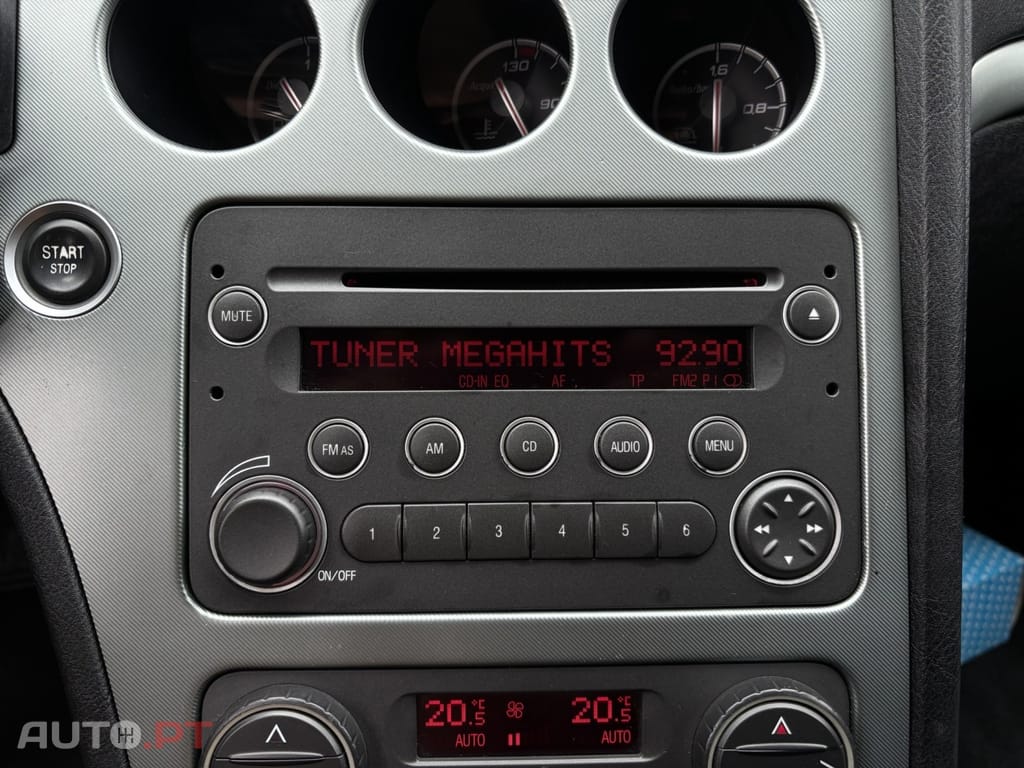Alfa Romeo 159 1.9 JTD 16V Distinctive — fotografia 11