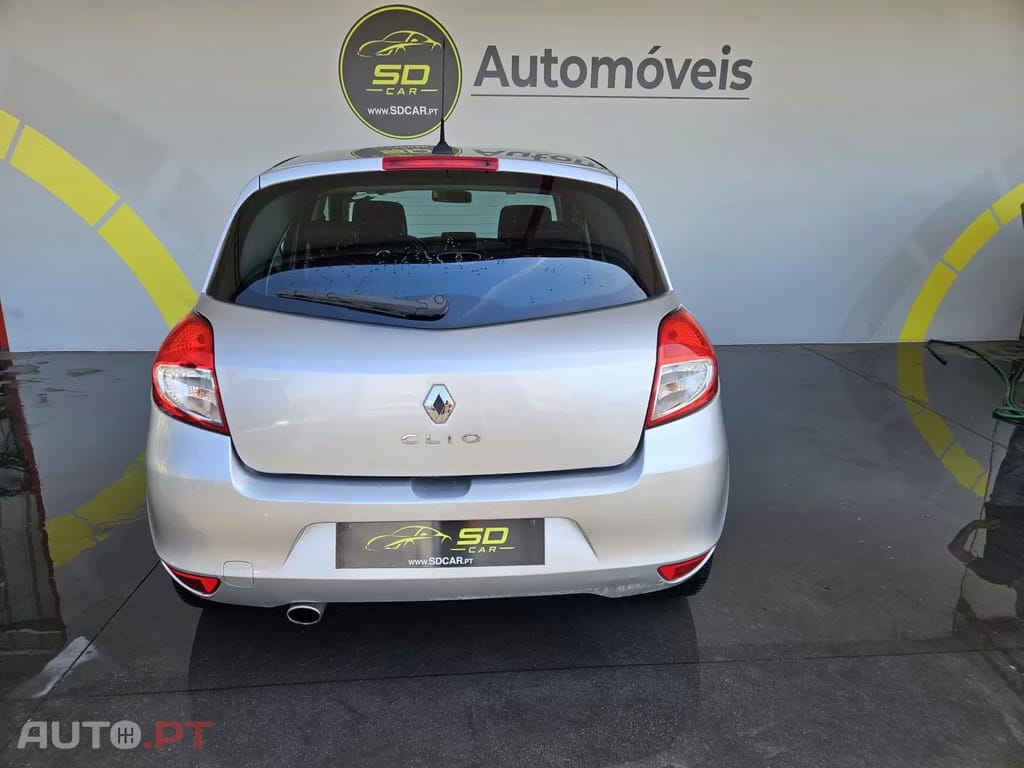 Renault Clio other_Outro