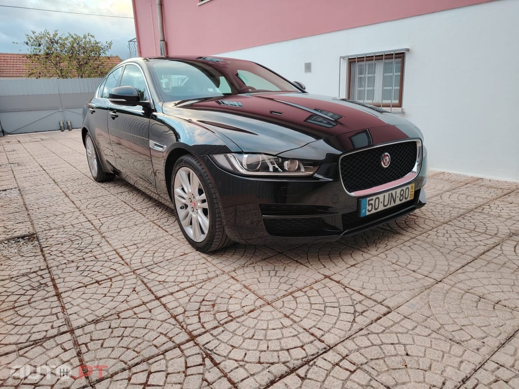 Jaguar XE 2.0 D AUTO 8 180 CV PRESTIGE COM EXTRAS