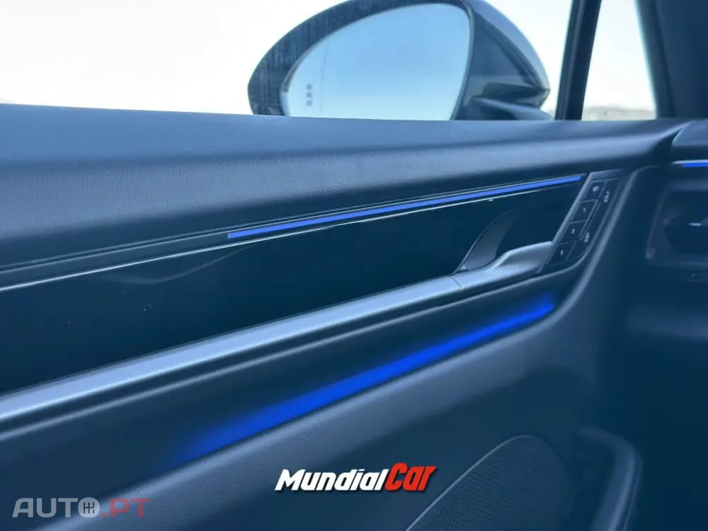Porsche Macan Electric 4