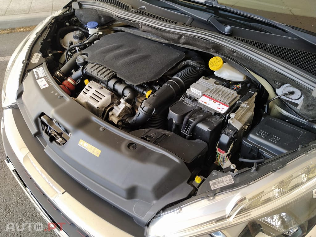 Peugeot 208 Puretech Turbo GT line