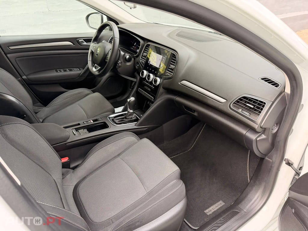 Renault Mégane E-Tech 1.6 E-Tech Híbrido/Plug-in 160cv