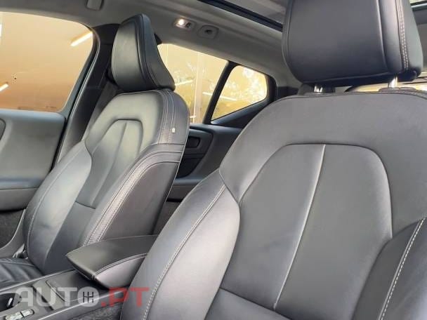 Volvo XC40 2.0 D3 Momentum Plus Geartronic