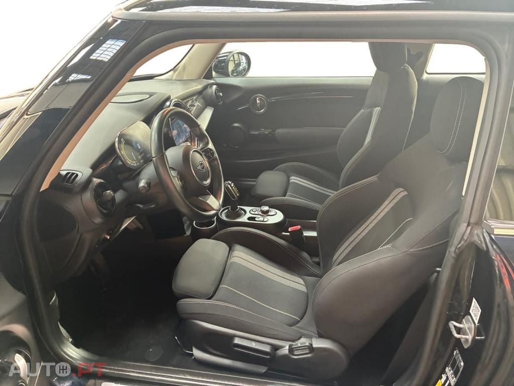 MINI Electric Cooper SE Essential