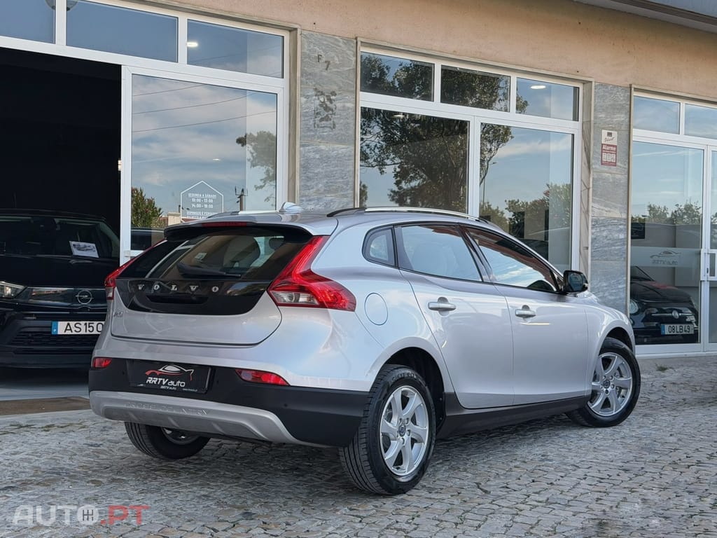 Volvo V40 Cross Country 1.6 D2 Momentum