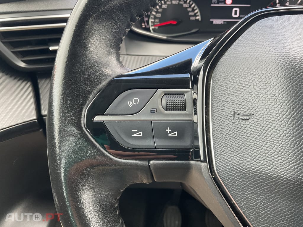 Peugeot 2008 1.2 PureTech Active Pack