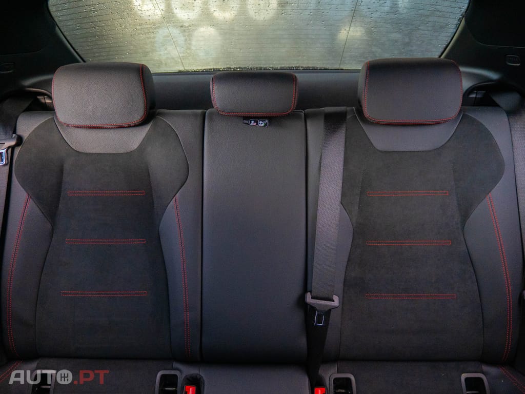 Mercedes-Benz A 250 e 8G-DCT AMG Line