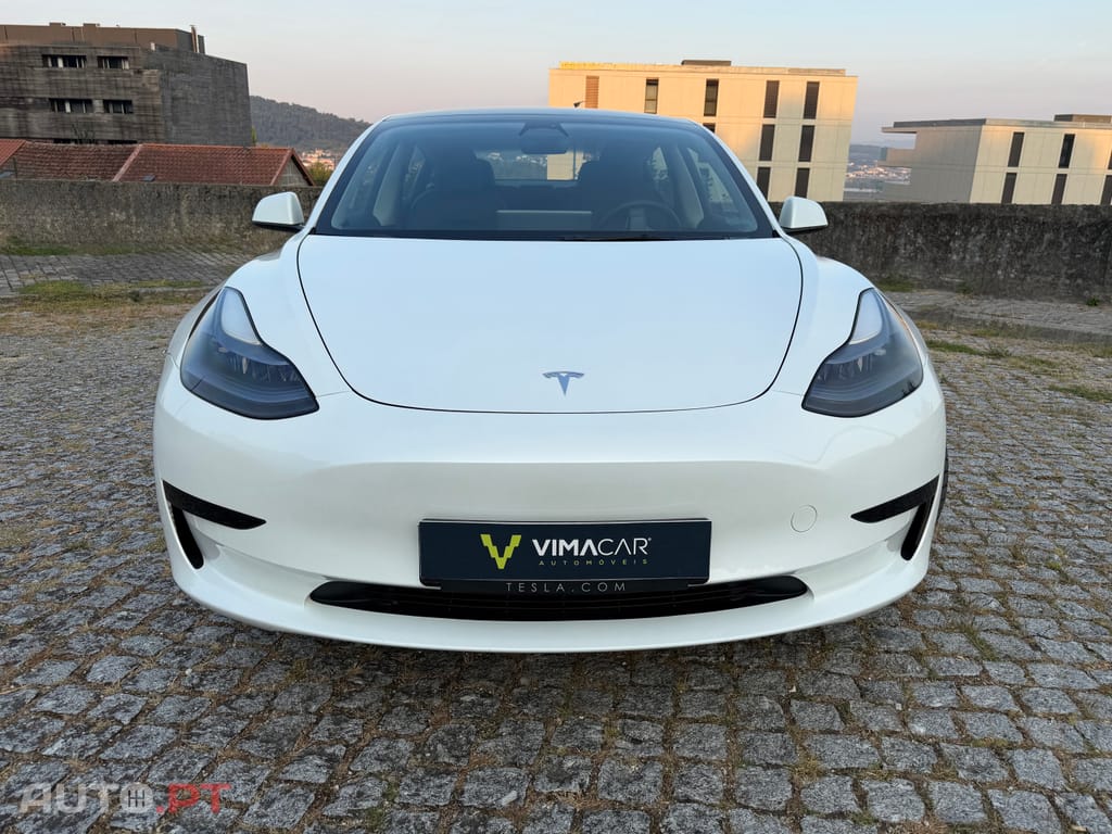 Tesla Model 3 RWD
