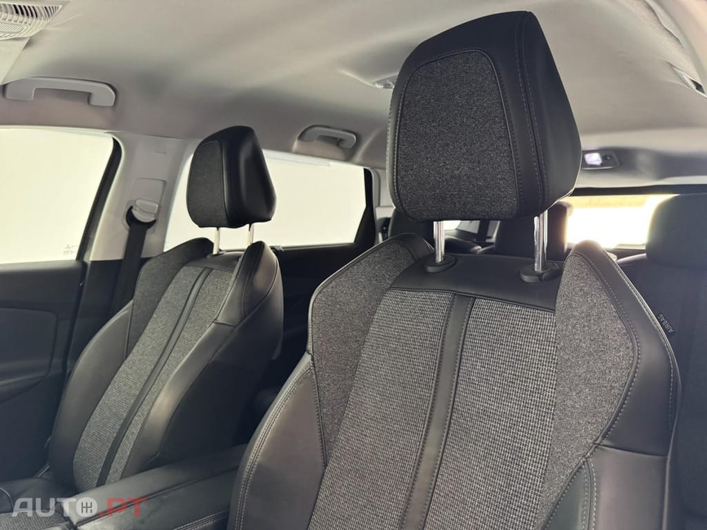 Peugeot 5008 1.5 BlueHDi Allure