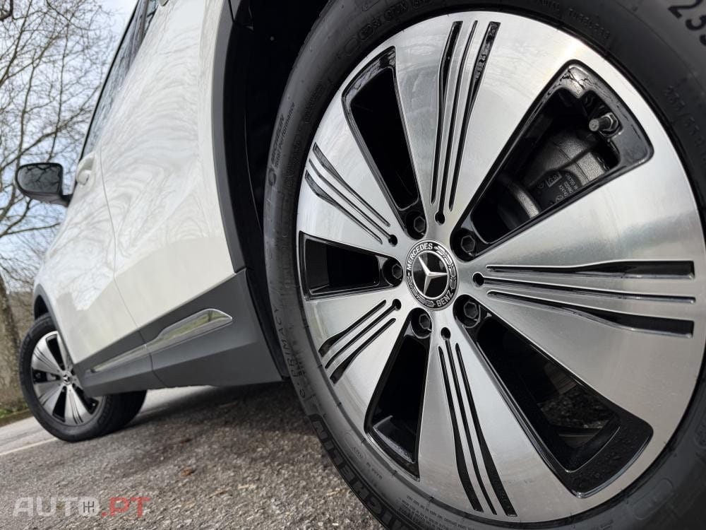 Mercedes-Benz EQA 300 4Matic Edition 1