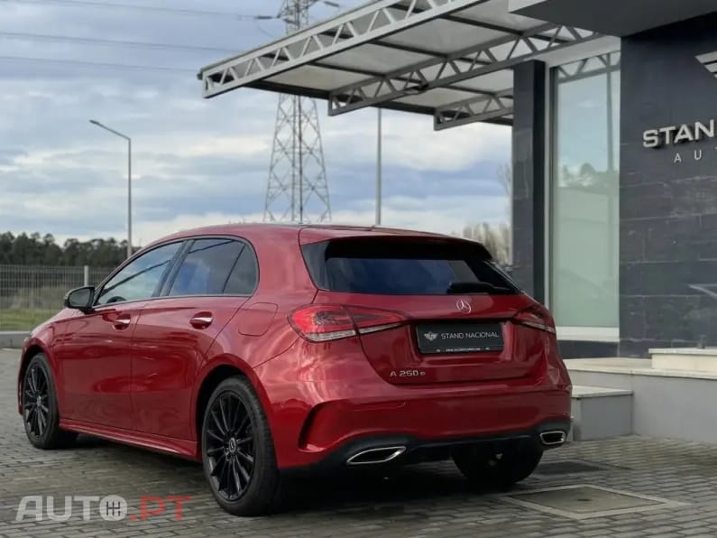 Mercedes-Benz A 250 e AMG Line