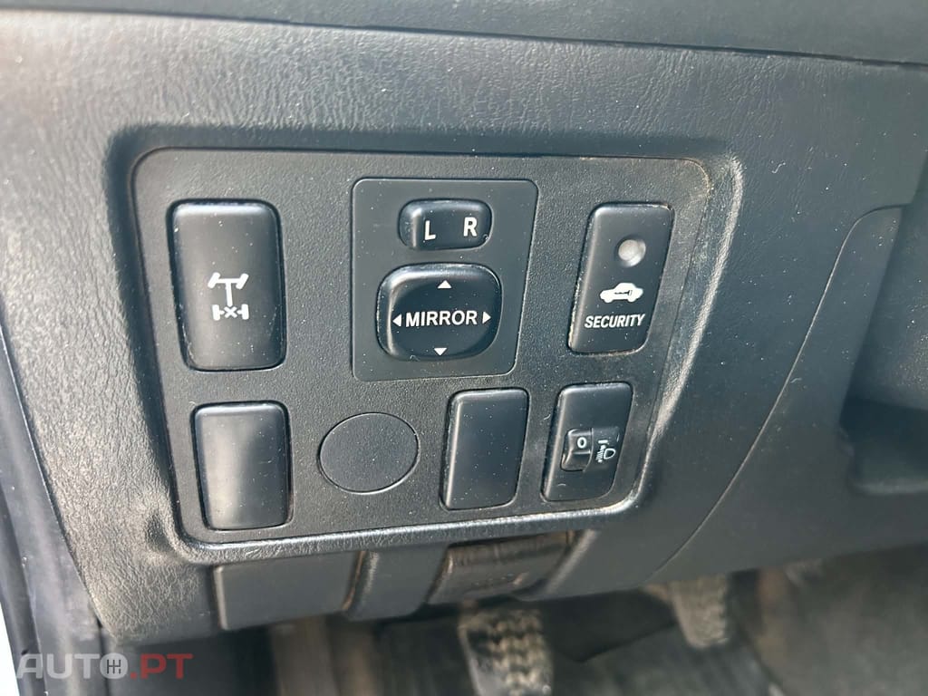 Toyota Hilux 4x4 2.5D-4D 144cv
