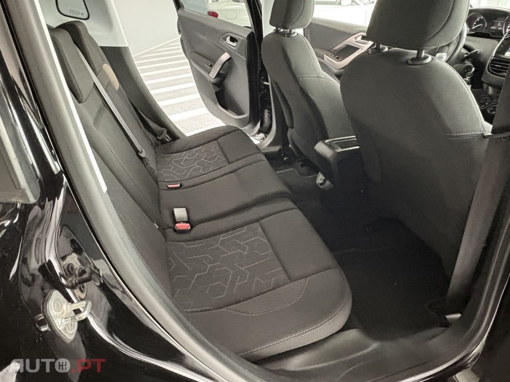 Peugeot 2008 1.2 PureTech Style