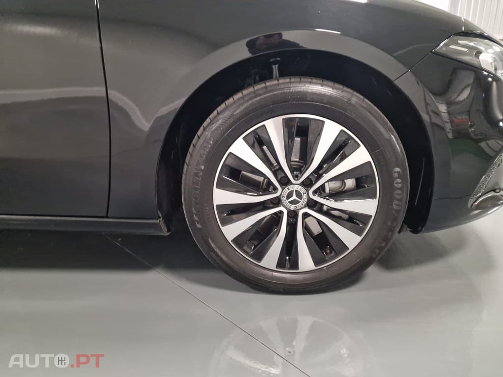 Mercedes-Benz A 250 E STYLE PLUS Hibrido Plug-In