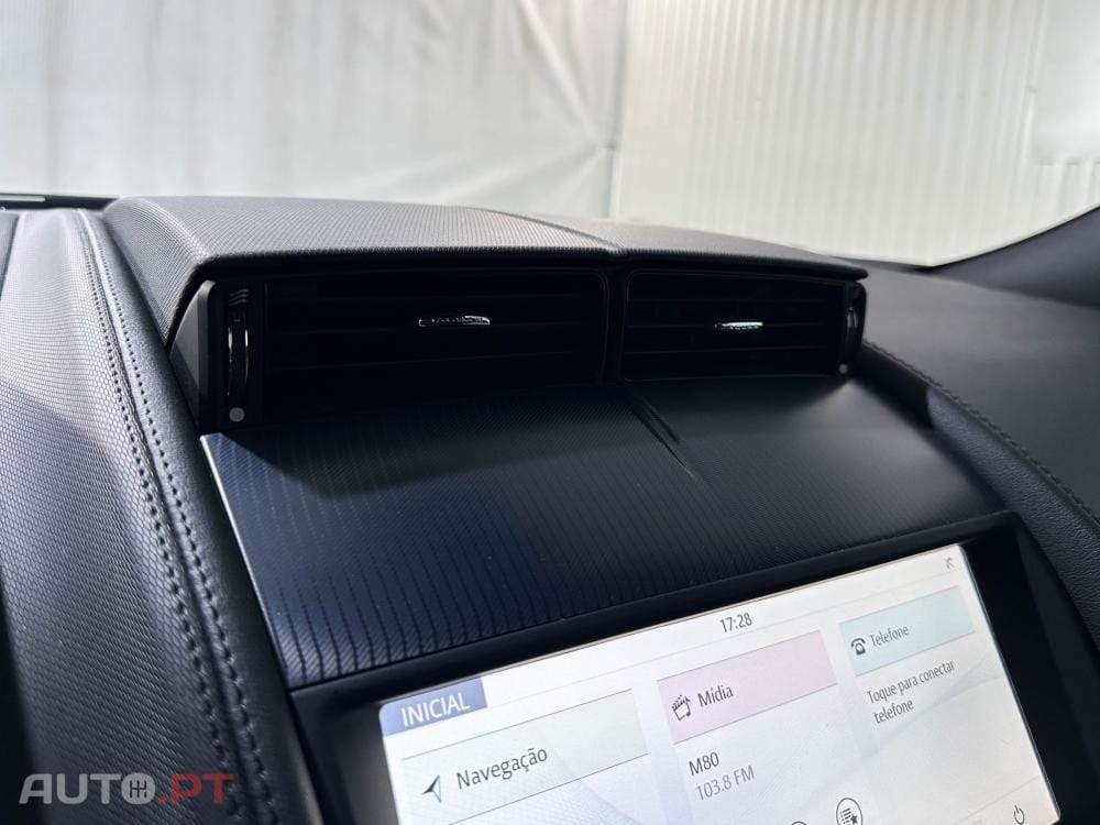Jaguar F-Type P300 Aut. R-Dynamic Black