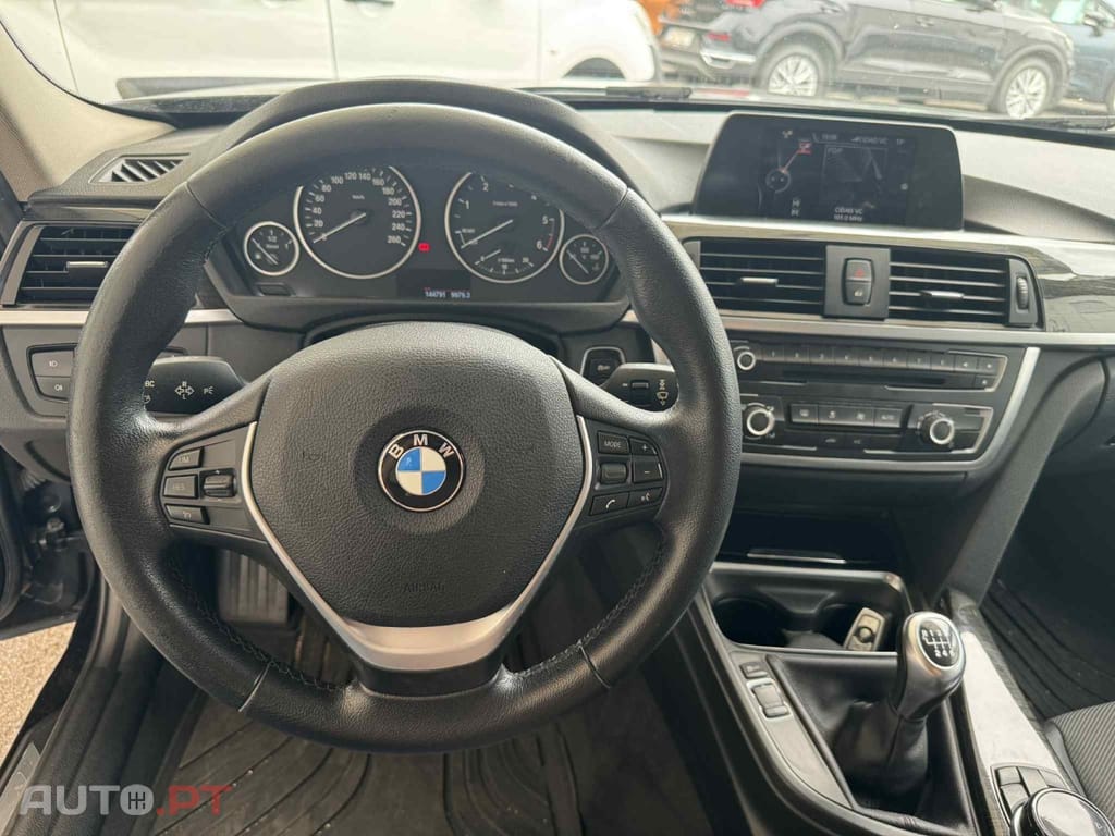 BMW 318 d Touring Line Luxury