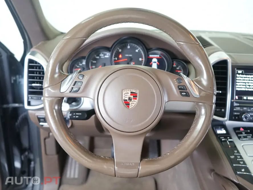 Porsche Cayenne Tiptronic