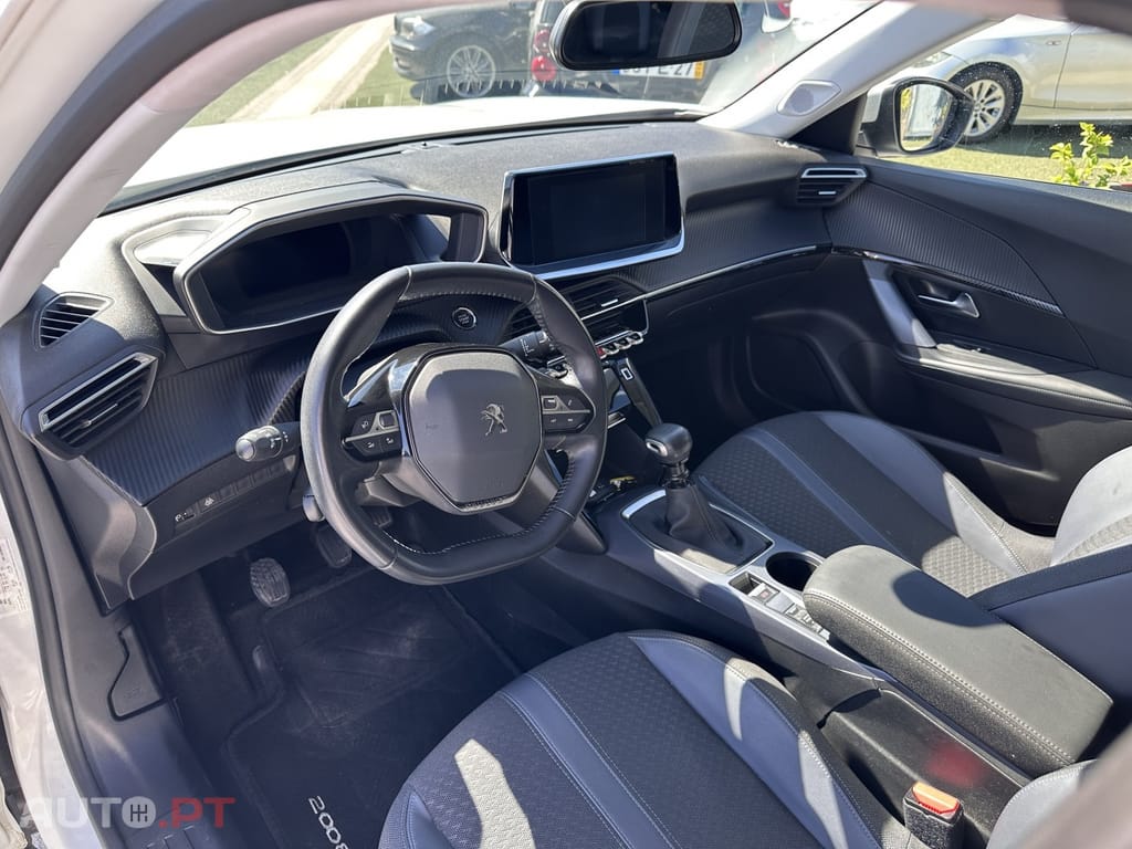 Peugeot 2008 1.2 PureTech Active