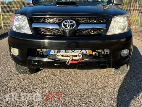 Toyota Hilux Tracker