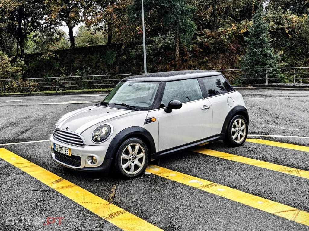 MINI Cooper Cooper D