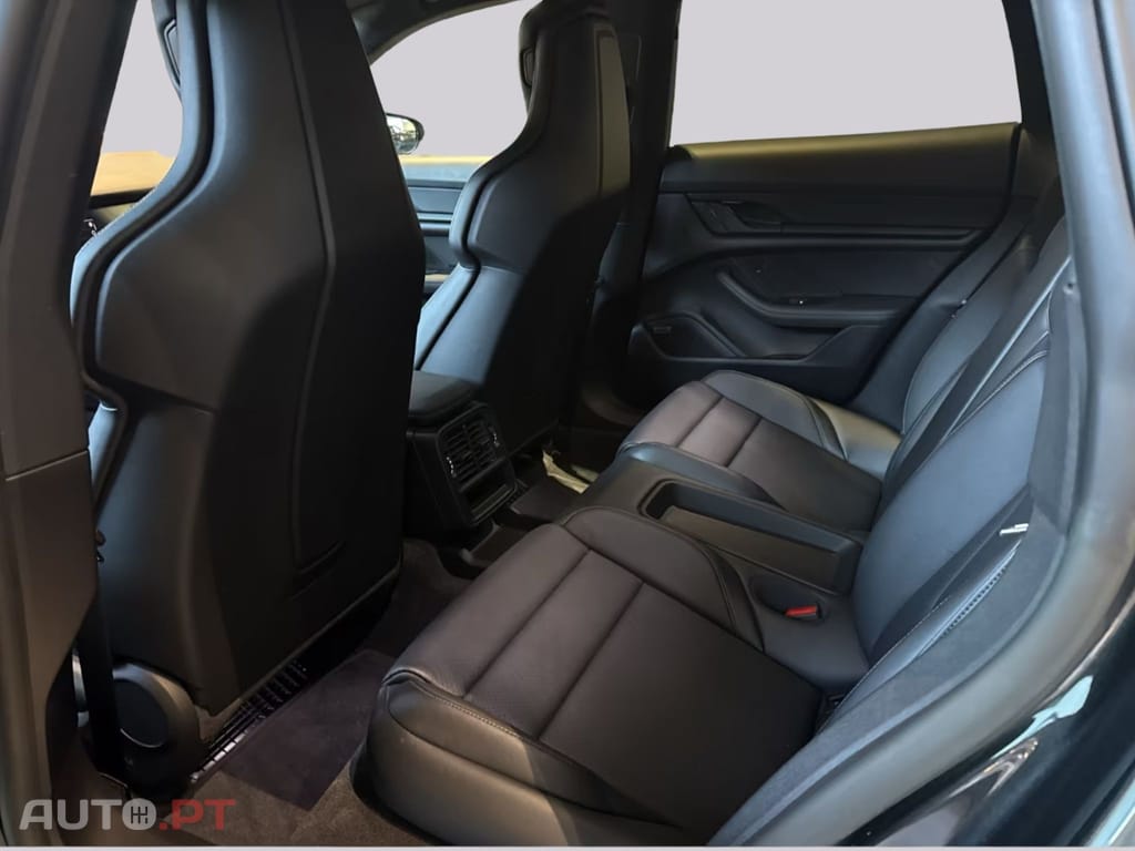 Porsche Taycan 4S I.V.A DEDUTIVEL 