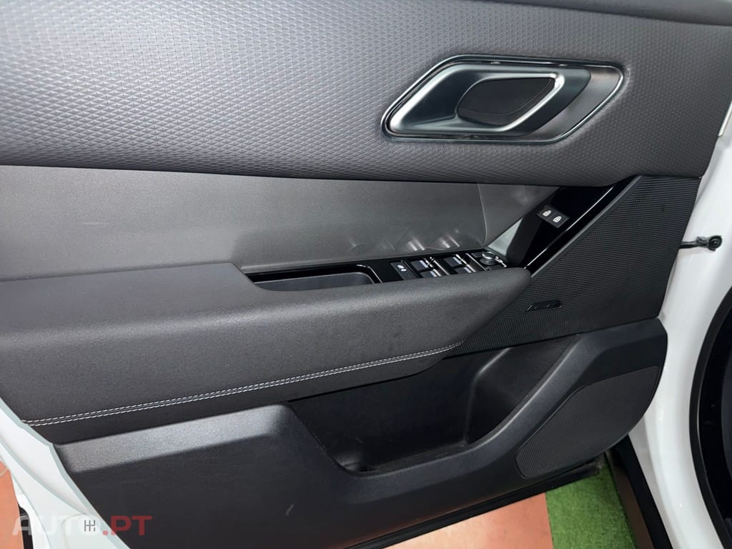 Land Rover Velar 2.0 D200 AWD Dynamic SE