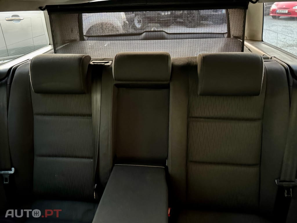 Audi A4 Avant 2.0 TDi S-line