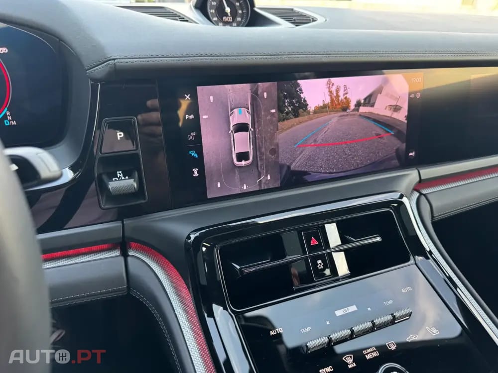 Porsche Panamera 4 E-Hybrid