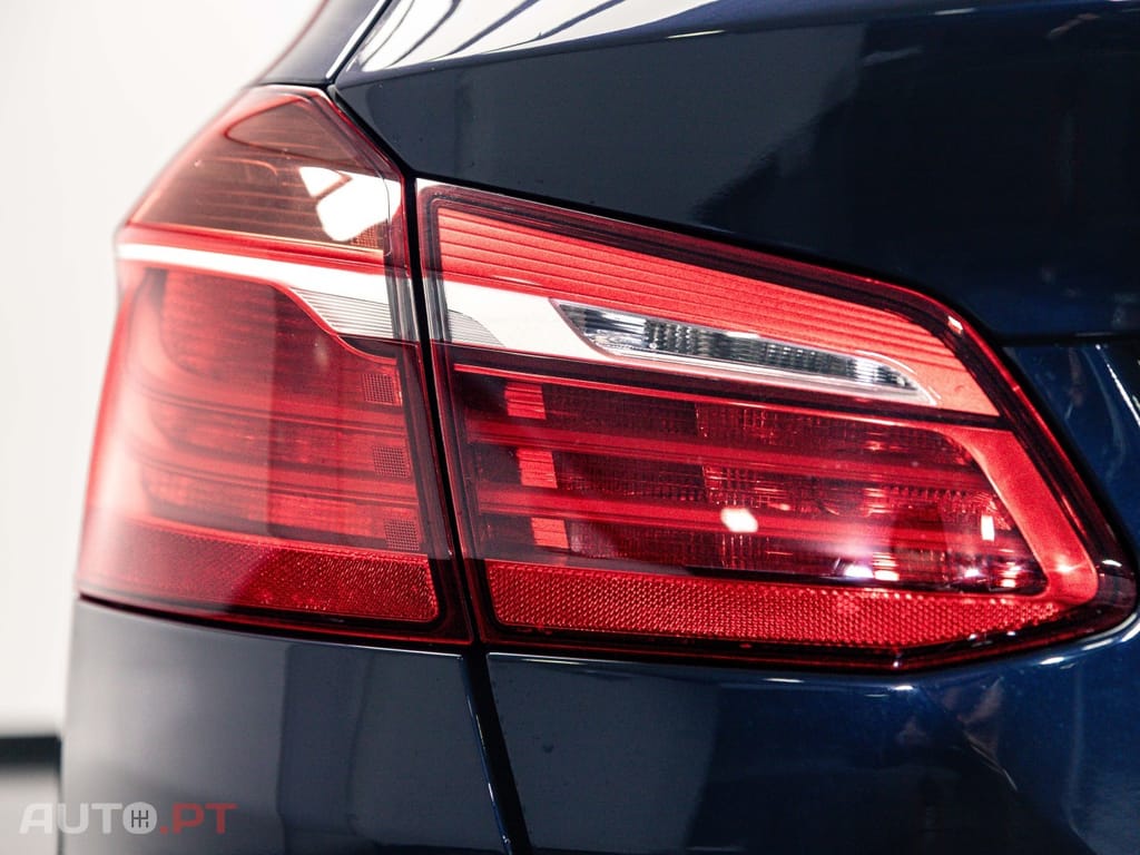 BMW 218 i Advantage Auto