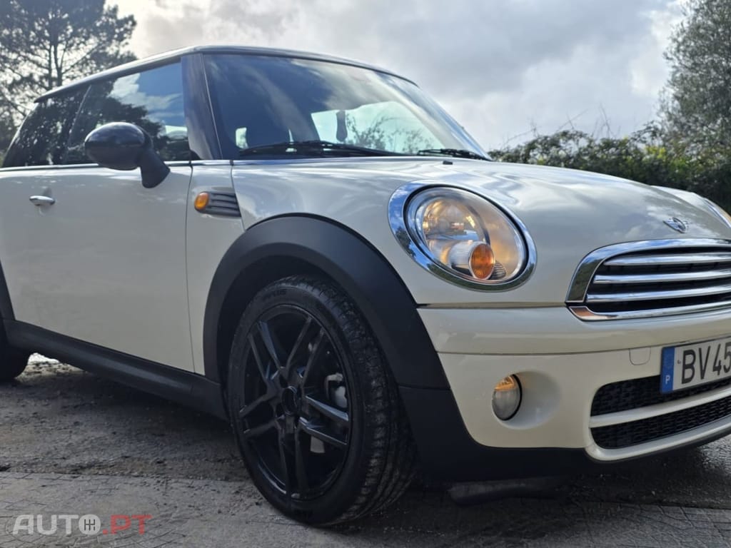 MINI Cooper Cooper D
