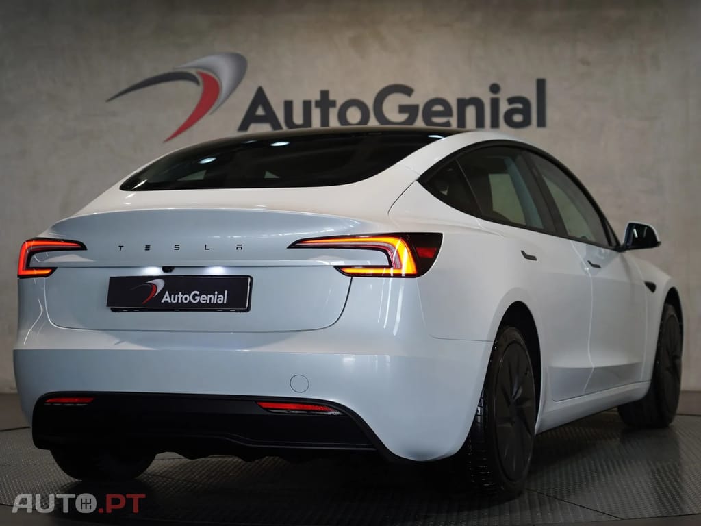 Tesla Model 3 Tração Traseira