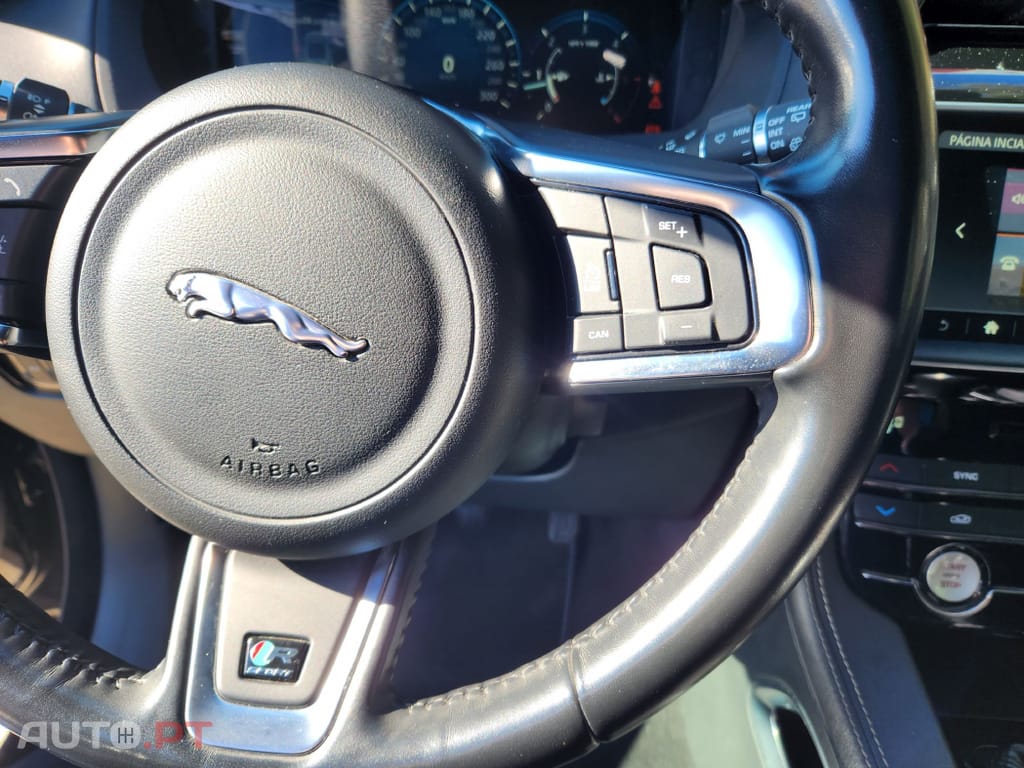 Jaguar F-Pace 2.0 i4D R-Sport