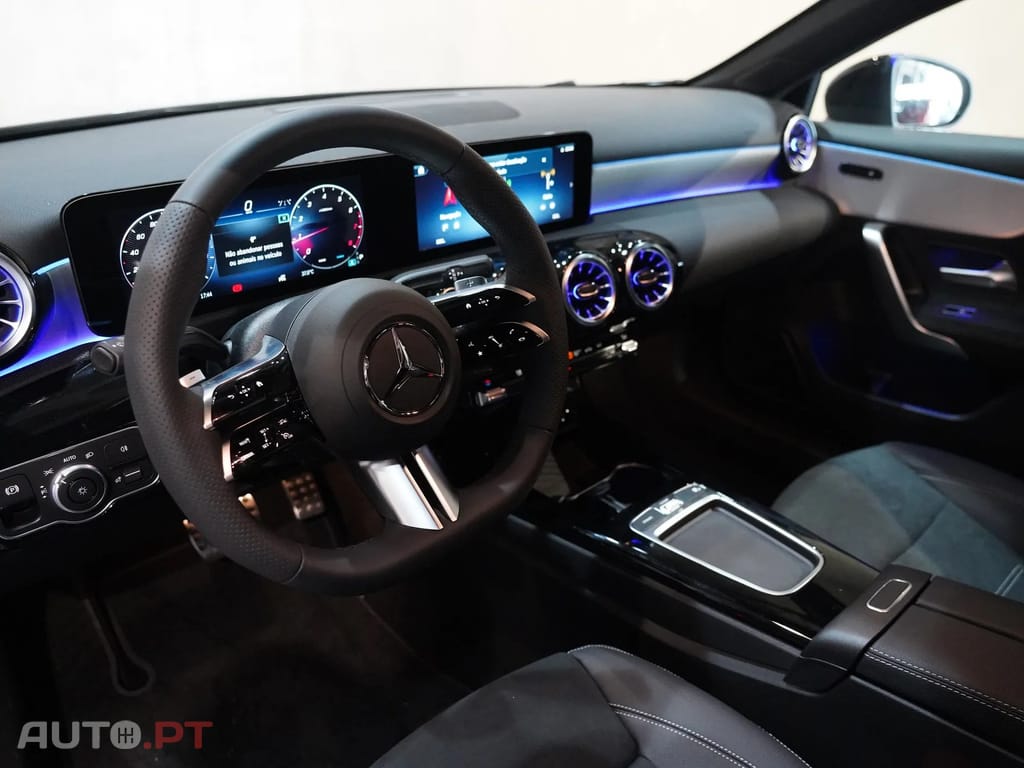 Mercedes-Benz A 250 e AMG Line