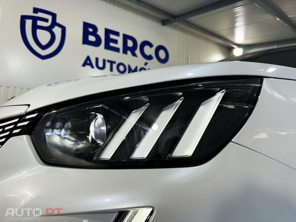 Peugeot E-2008 50 kWh GT Pack