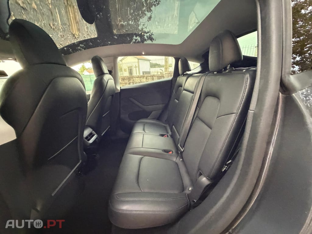 Tesla Model Y Long Range Tração Integral