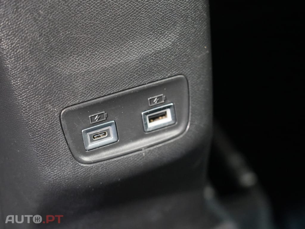 Peugeot 2008 1.2 Hybrid Allure e-DCS6