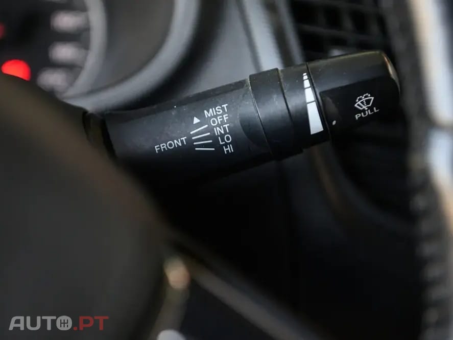 Mitsubishi L200 2.4 DI-D CD Invite Space Cab 3L 4WD