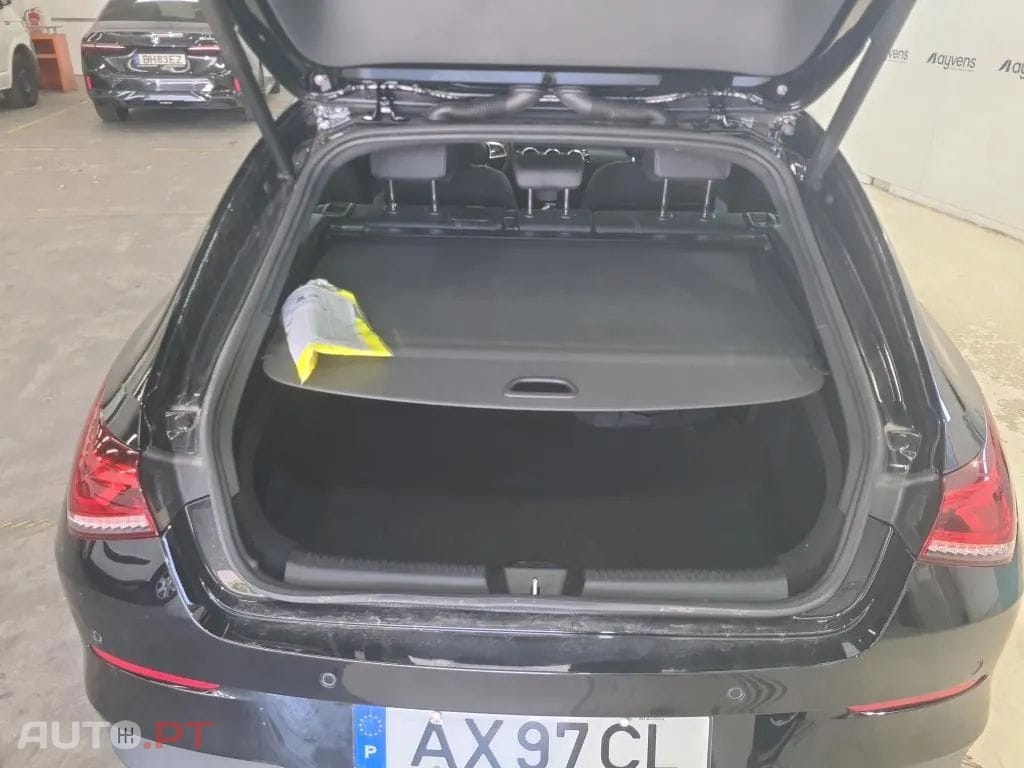 Mercedes-Benz CLA 250 e Shooting Brake Style Plus