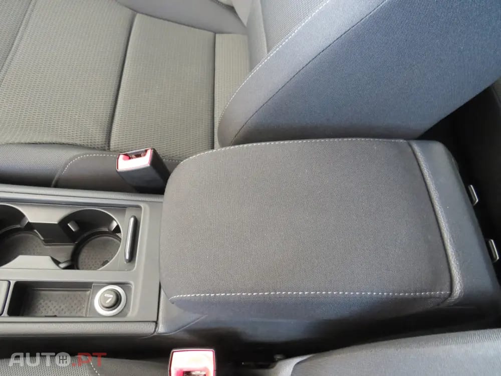 Volkswagen Golf 1.6 TDI Confortline