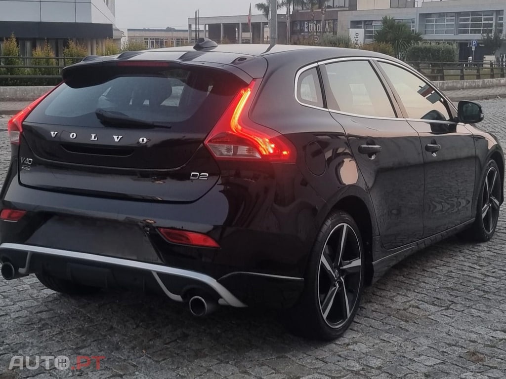 Volvo V40 D2