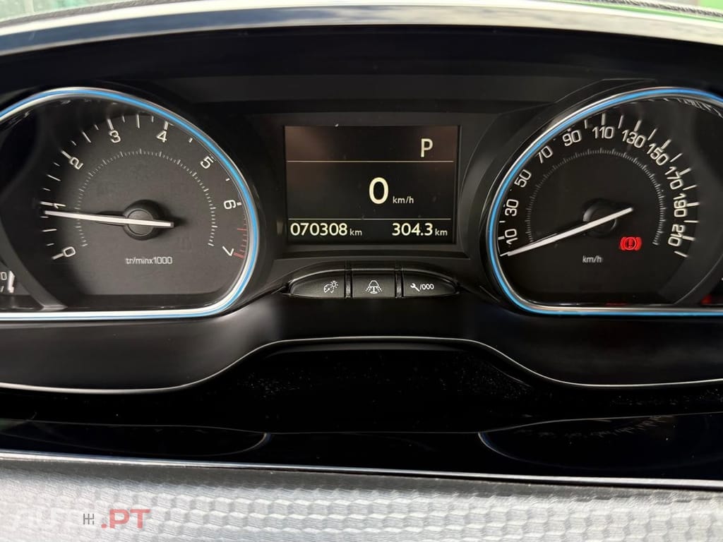 Peugeot 2008 1.2 PureTech Allure EAT6