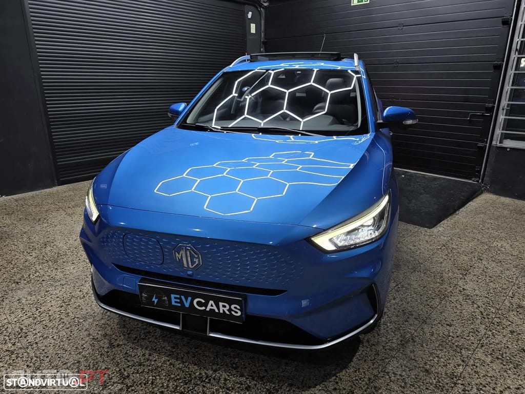 MG ZS EV 72.6 kWh Luxury OBC 11 kW