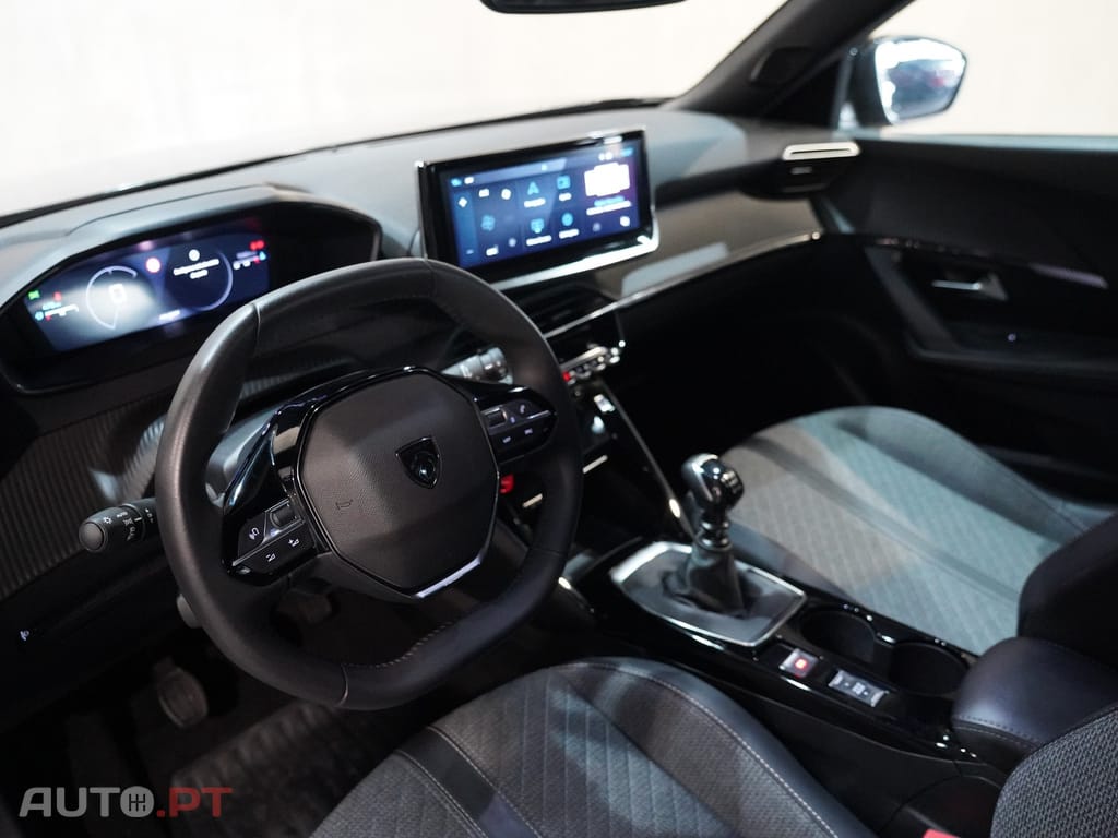 Peugeot 2008 1.2 PureTech Allure
