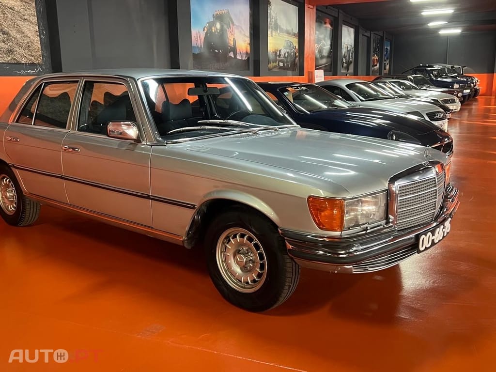 Mercedes-Benz 280 SE limousine