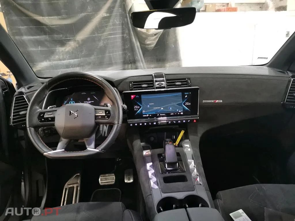 DS DS7 Crossback E-Tense Performance Line EAT8