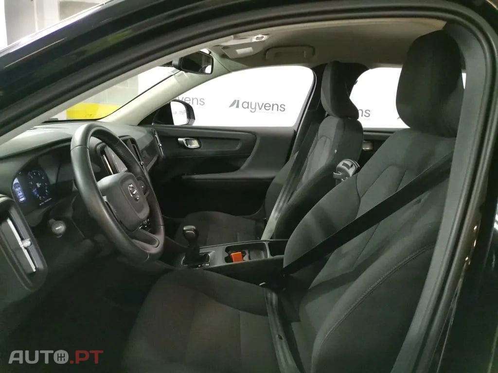 Volvo XC40 1.5 T2 Momentum
